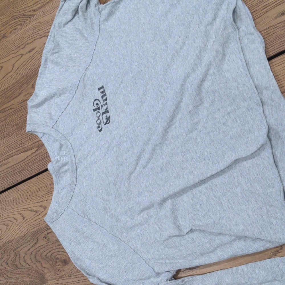 Aerie cropped long sleeve tee. Cool kind. XL
